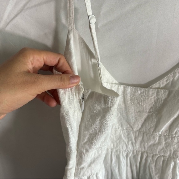 Maeve Anthropologie Sereno White Embroidered Rose Sleeveless Camisole Top Size 0 - Picture 9 of 9